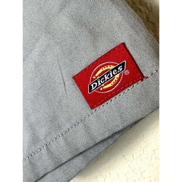 NWT Dickies Women’s XS Gray Scrub Top – EDS Signature V-Neck – Medical Uniform - Picture 5 of 12